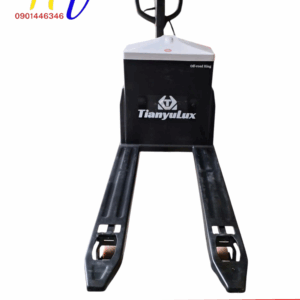 Xe Nâng Điện Địa Hình 3 Tấn Dùng Cho Kho Lạnh – Bền Bỉ, An Toàn, Hiệu Quả Cao